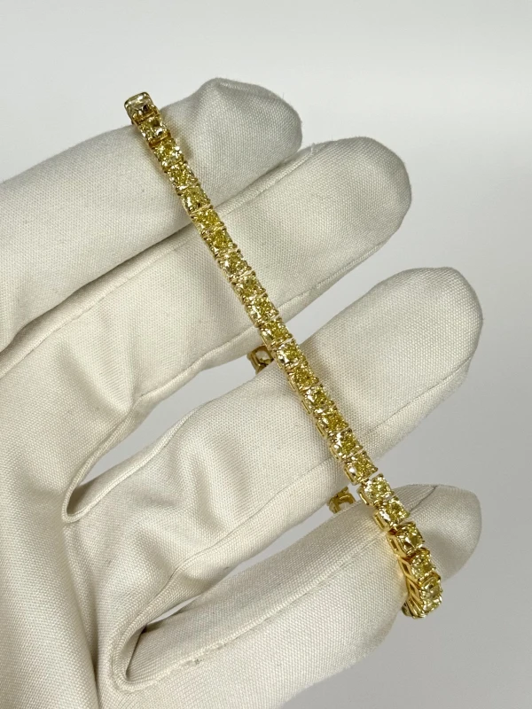 RalfDiamonds CUSHION DIAMOND 15.21 CT FANCY LIGHT YELLOW/VS BRACELET RD15.21ct FLY/VS+ 2