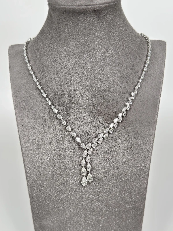 Graff PEAR AND ROUND DIAMONDS 20.42 CT NECKLACE RGN1087 4