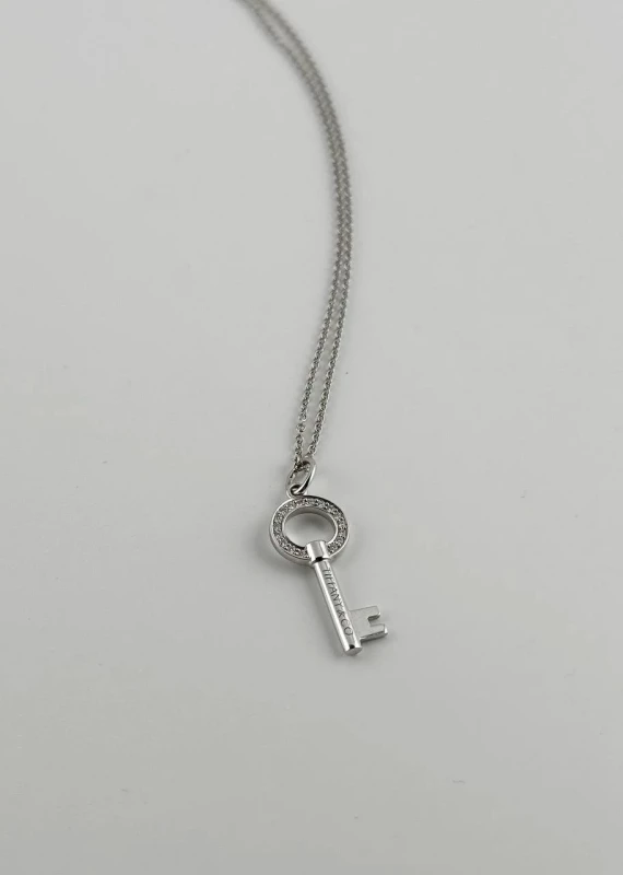 Tiffany & Co MODERN OPEN MINI DIAMOND KEY PENDANT, WHITE GOLD GRP10439 4