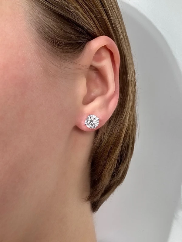 Earrings without a brand ROUND DIAMONDS 2.00-2.01CT F-G/VS EARRING (GIA) NN2.00-2.01CT F-G/VS 2