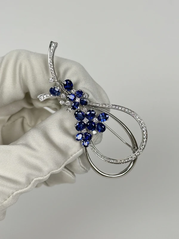 Ювелірні прикраси SAPPHIRE & DIAMOND BROOCH Jewelry SAPPHIRE & DIAMOND BROOCH 2