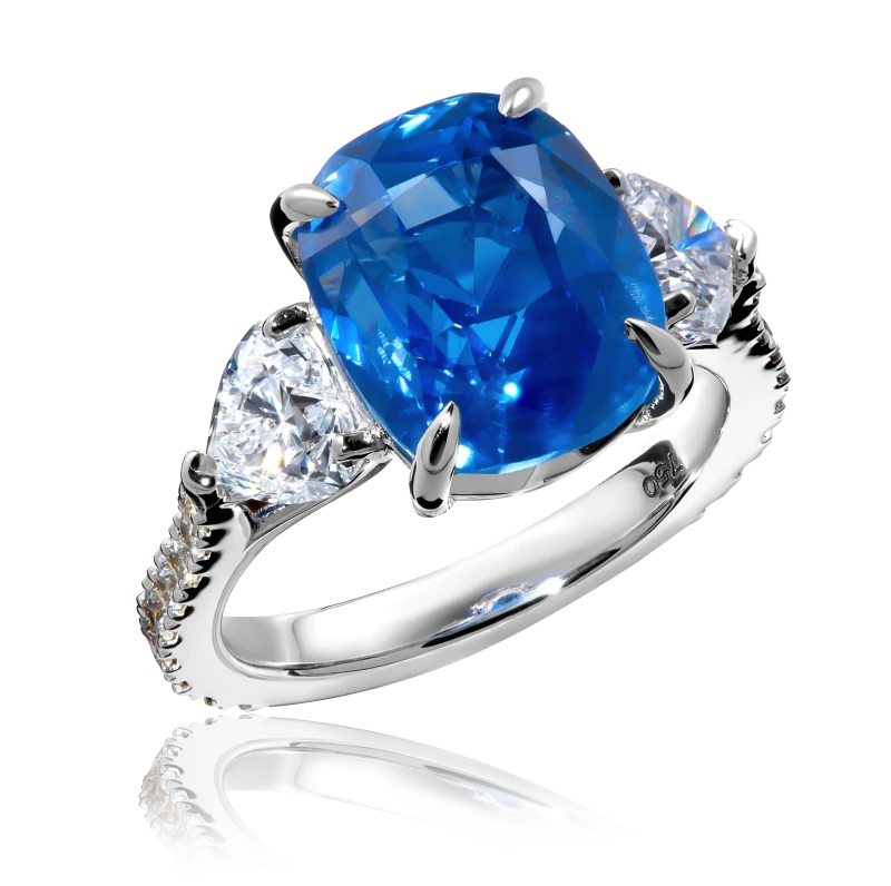 CUSHION SAPPHIRE 5.03 CT RING (SIZE 57)