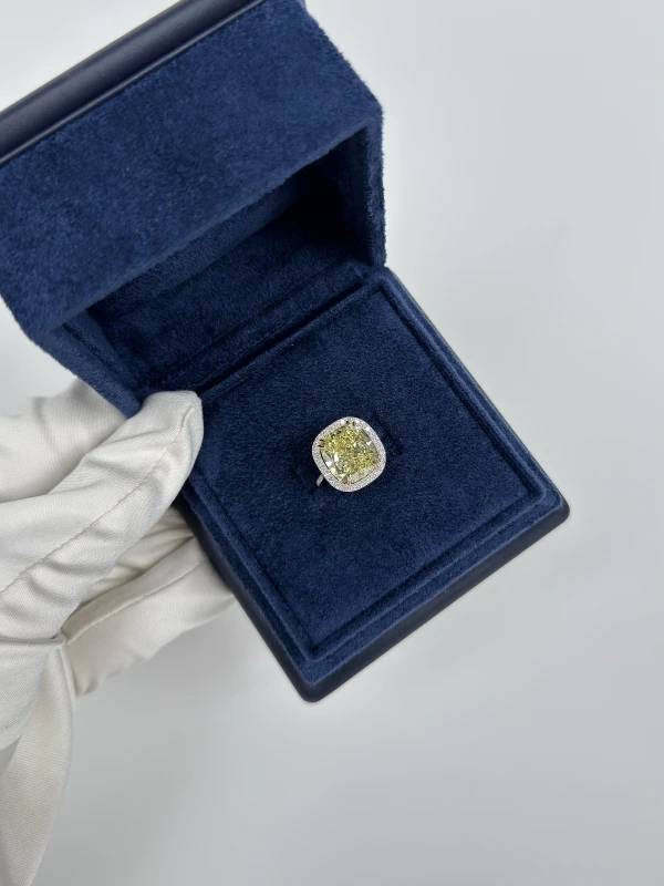 Earrings without a brand DIAMOND RING 10.02CT Fancy Yellow/SI1 MGU NN10.02CT Fancy Yellow/SI1 MGU 6