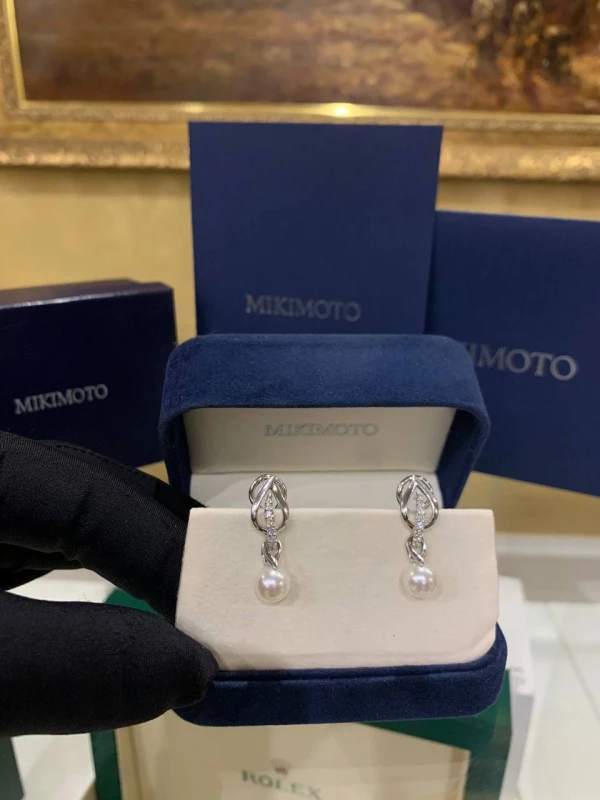 Mikimoto LAUREL AKOYA PEARL AND DIAMONDS EARRINGS MEA 10128 ADXW 8