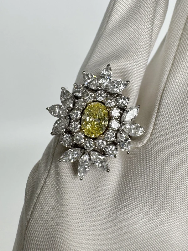 Arte Diore OVAL DIAMOND 1.54 CT FANCY YELLOW/VS1 (SIZE 54) NN1.54 3
