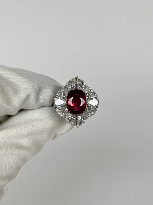 СЕРЬГИ NO NAME CUSHION RUBY 4.01 CT VIVID RED PIGEON'S BLOOD. BURMA (GRS) nn4.01ctRuby 2