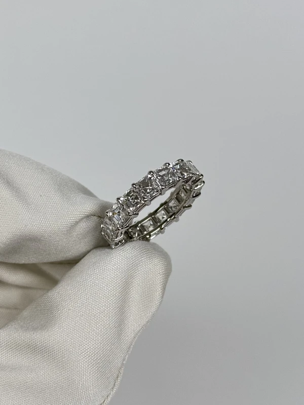 Graff EMERALD CUT DIAMOND 6.87 CT ETERNITY RING  (SIZE 54) GR6.87 3