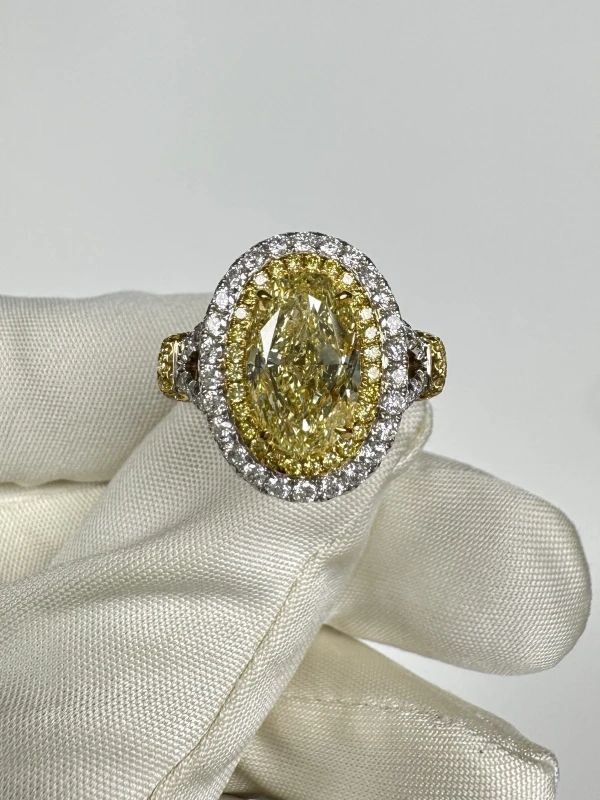 Earrings without a brand OVAL DIAMOND 3.00 CT FANCY YELLOW/VS2 RING (GIA) NN3.00 CT FY/VS2 2