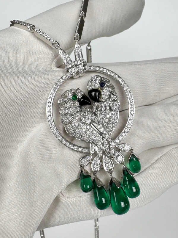 No name PARROTS FULL DIAMOND PAVE&EMERALD NECKLACE nnParrots 4