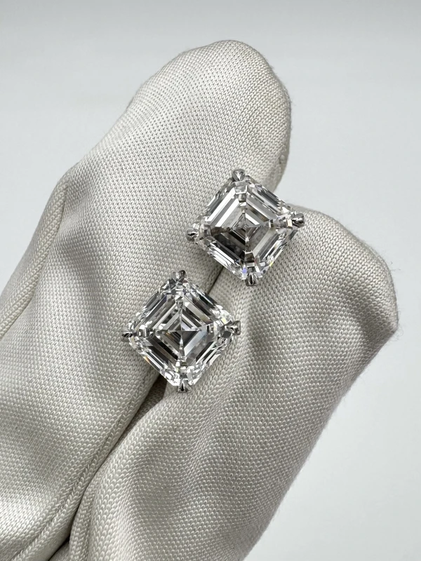 No name DIAMOND EARRINGS 3.01 - 3.01 F-G/VVS1 (GIA) 3.01 - 3.01 F-G/VVS1 3