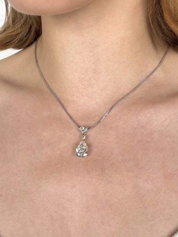 Earrings without a brand PEAR DIAMOND 5.09CT J/SI1 PENDANT 5.09CT J/SI 2