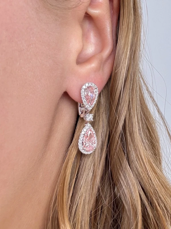 No name PEAR DIAMONDS 2.03-1.89 CT FANCY INTENSE PINK*-FANCY INTENSE PURPLISH PINK*/VVS2 & DIAMONDS 1.07-1.03 CT FANCY VIVID PINK*/VVS2-VS1 EARRINGS NN 2.03-1.89CT 6