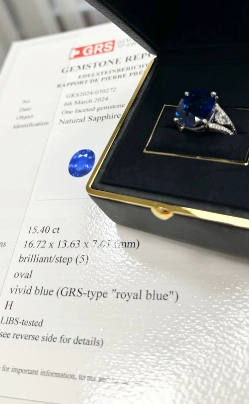 Earrings without a brand SAPHIRE AND DIAMOND RING 15.40 CT VIVID BLUE 15.40 CT VIVID BLUE 4