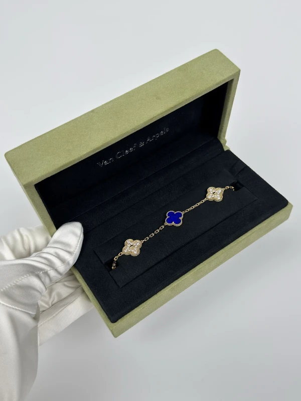 Van Cleef & Arpels VINTAGE ALHAMBRA BRACELET VCARO9LW00 5