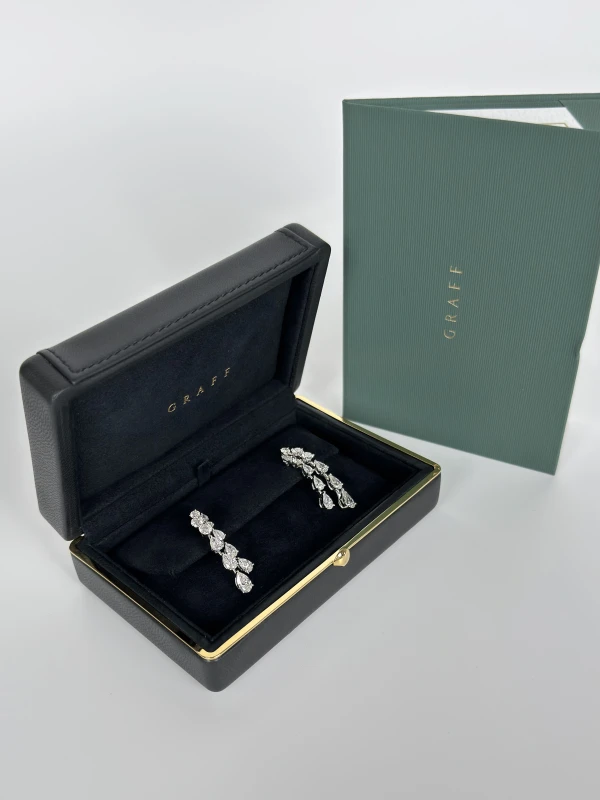 Graff PEAR AND ROUND DIAMONDS 5.43 CT EARRINGS (GIA) RGE2172 6