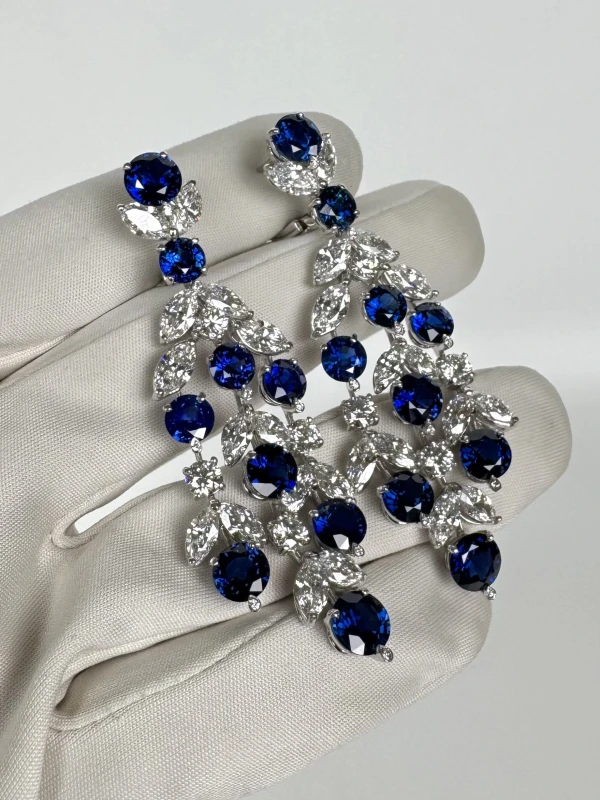 Graff Sapphire 22.92 ct and Diamond 13.03 ct Earrings RGR22.92 4