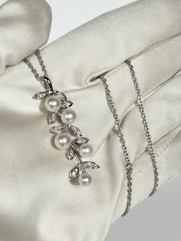 Мikimoto  White Gold Akoya Pearl & Diamond Floral Pendant Mikimoto5-6.5 4