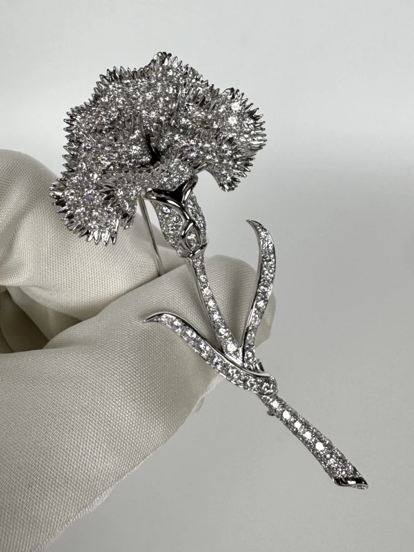 Carrera y carrera  FLOWER DIAMOND BROOCH CArr4768 4
