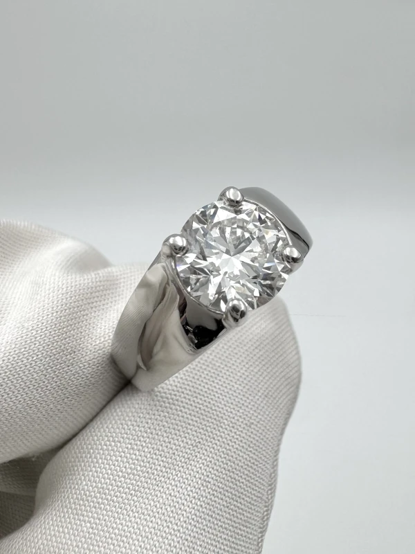 Bvlgari С БРИЛЛИАНТОМ 2.00 CT G/VVS2 2.00 CT G/VVS2 3