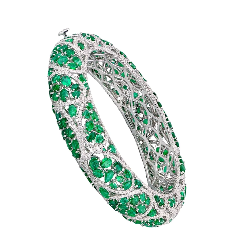 EMERALD 26.64 CT & DIAMOND 10.01 CT BRACELET