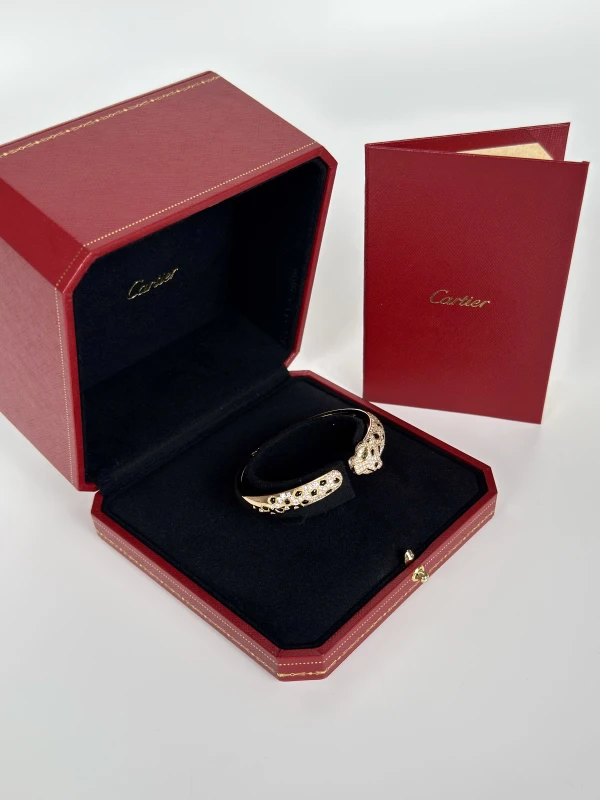 Cartier Panthère de Cartier bracelet, medium model, half-paved (SIZE 17) N6722217 8