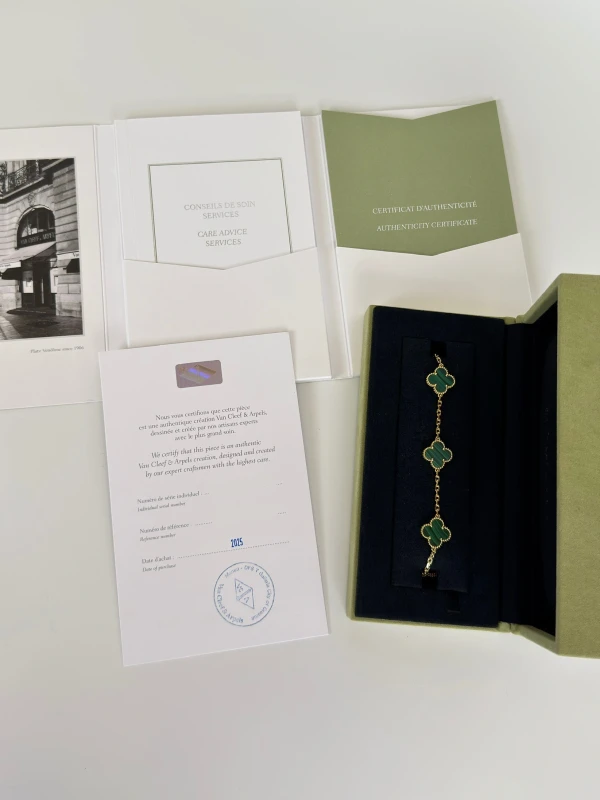 Van Cleef & Arpels. VINTAGE ALHAMBRA BRACELET 5 MOTIFS. MALACHITE VCARL80900 3