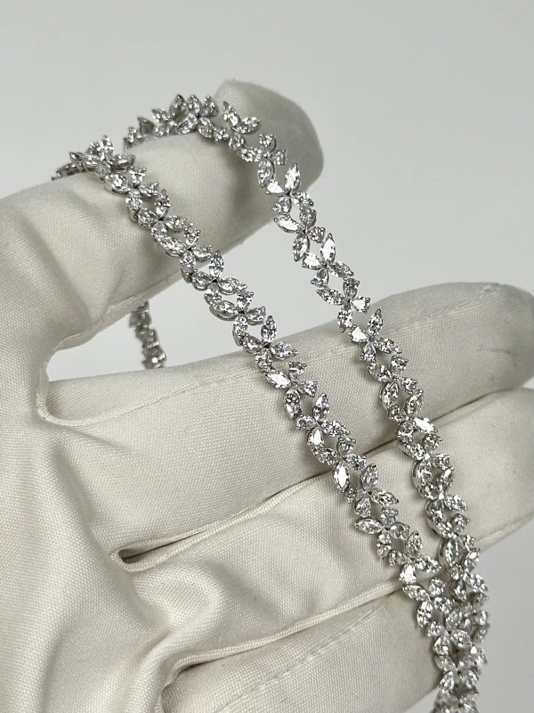 Graff CLASSIC BUTTERFLY DIAMOND NECKLACE RGN858 4