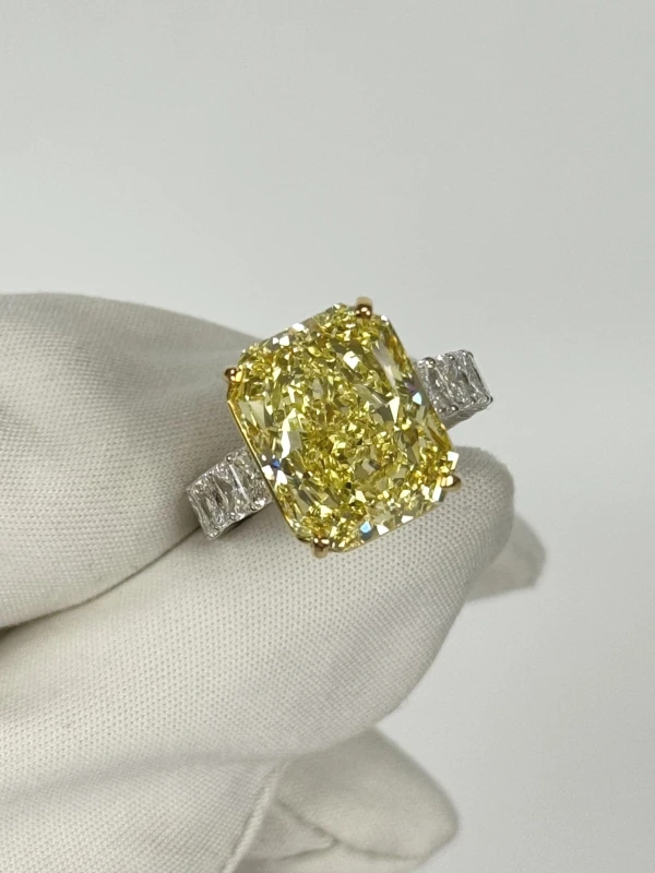 Earrings without a brand RADIANT DIAMOND 11.12 CT FANCY YELLOW/VS1 RING (GIA) NN11.12FY 3