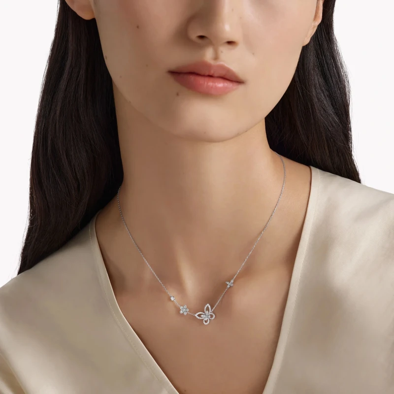 Graff Butterfly Diamond Pendant RGP906 2