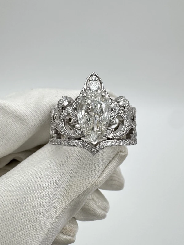 Earrings without a brand С БРИЛЛИАНТОМ 2.01 CT J/SI2 2.01 CT J/SI2 2