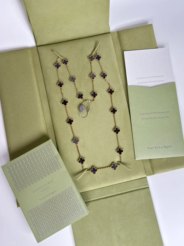 Van Cleef & Arpels LIMITED EDITION VINTAGE ALHAMBRA SILVER OBSIDIAN NECKLACE, 20 MOTIFS VCARP75700 5