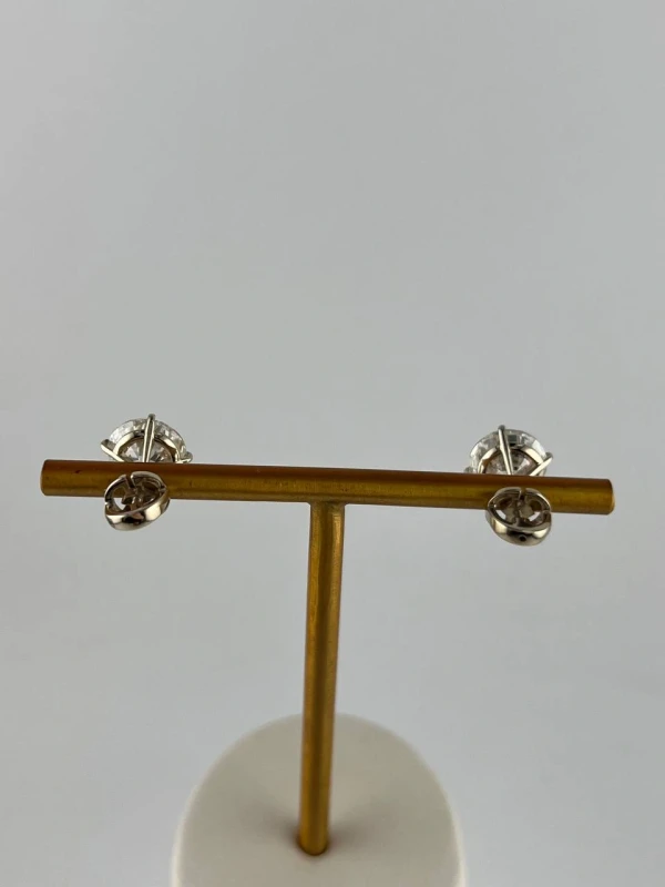 No name ROUND DIAMOND 3.01-3.02 K-I/I1 EARRINGS 3.01-3.02 K-I/I1 3