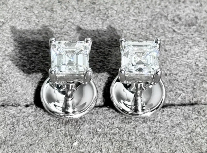 Earrings without a brand DIAMOND EARRINGS 0.70 - 0.71 G/VVS2-VS2 0.70 - 0.71 G/VVS2-VS2 5