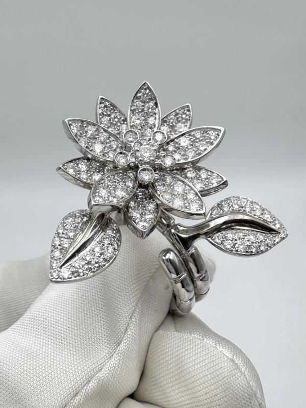 Van Cleef & Arpels LOTUS BETWEEN THE FINGER RING (SIZE 52) VCARP1ND00-52 4
