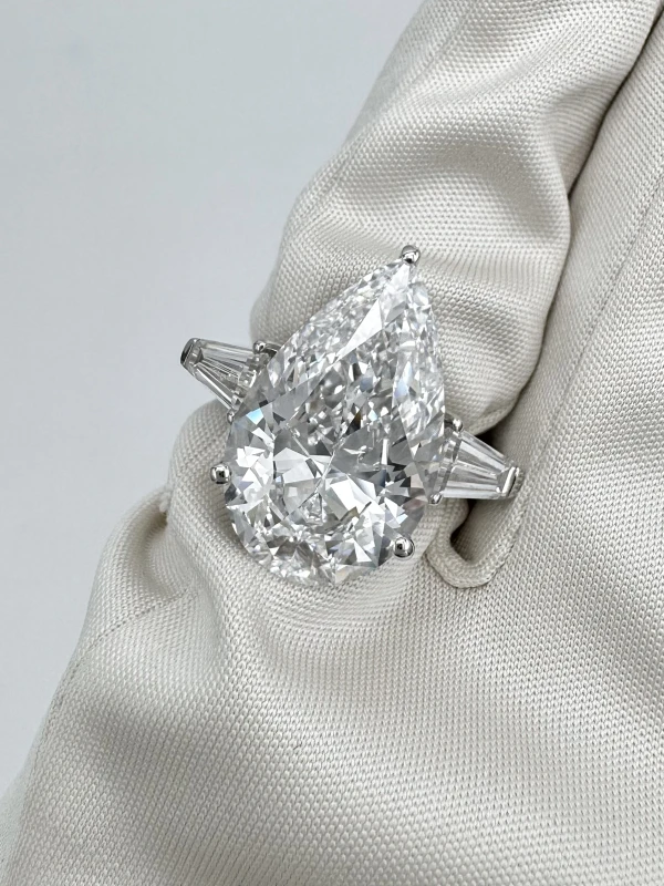 Earrings without a brand PEAR DIAMOND RING 10.11 CT D/Fl (GIA) 10.11DF 6
