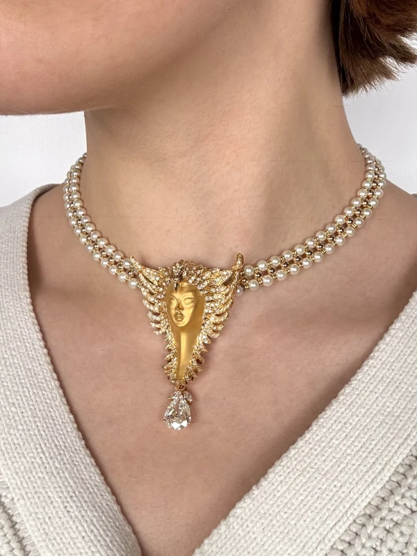 Carrera y carrera  DIAMOND & PEARLS NECKLACE CY.C 2