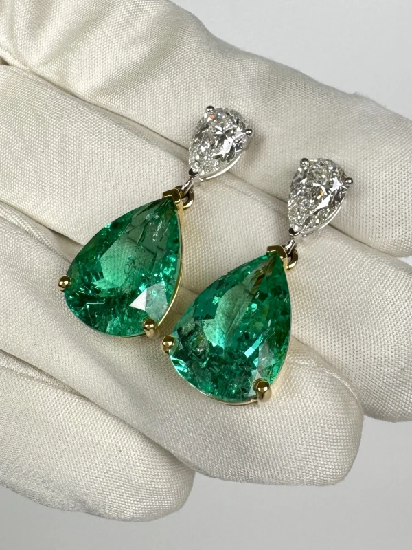 No name EMERALD 9.70-9.25 CT & DIAMOND 2.01-2.01 CT EARRINGS Emerald 9.7-9.25 CT 5