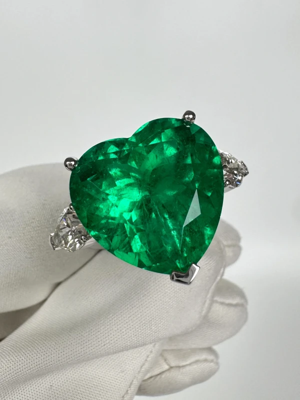 Earrings without a brand COLOMBIA EMERALD 18.13 CT VIVID GREEN RING (PLATINUM GRS, GUBELIN) EM 18.13CT 4