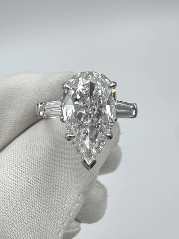 No name DIAMOND 1.85 CT D/VS2 RING (SIZE 52) NN3.24 CT F/VS2 2