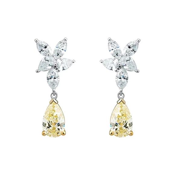 Earrings without a brand С БРИЛЛИАНТАМИ серьги с бриллиантами