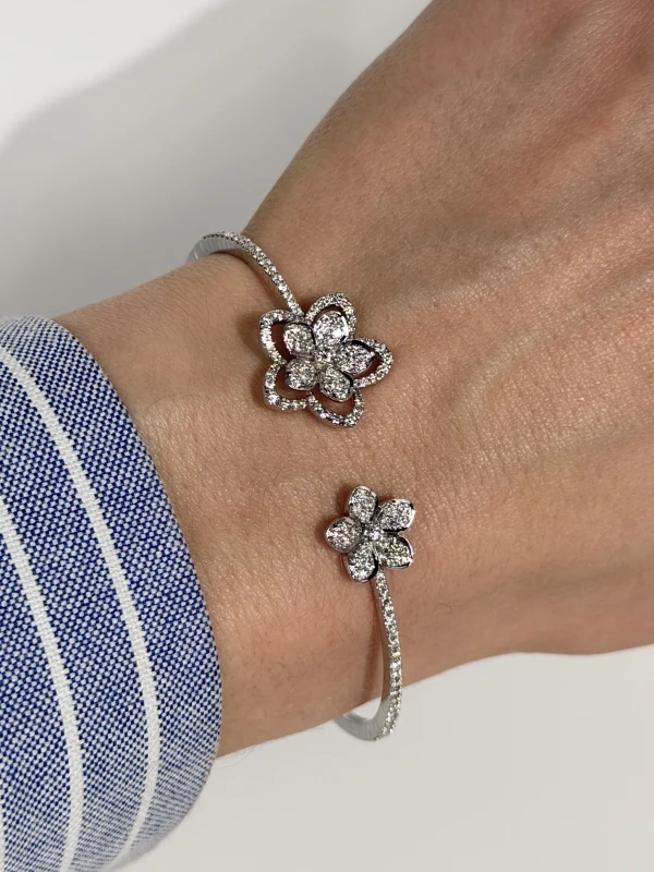 GRAFF WILD FLOWER TWIST DIAMOND BANGLE (SIZE M) RGB514 5