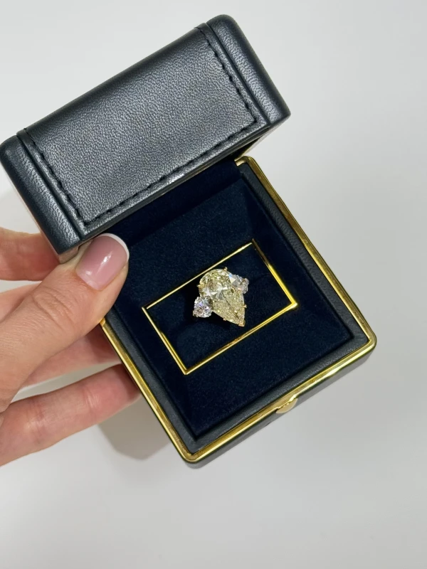 Graff PEAR DIAMOND 8.09 CT W to X/VS2 RING (GIA) GR8.09 5