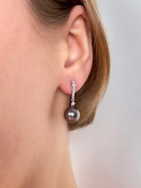 Schoeffel EARRINGS WITH BLACK PEARLS, WHITE GOLD 1996159 2
