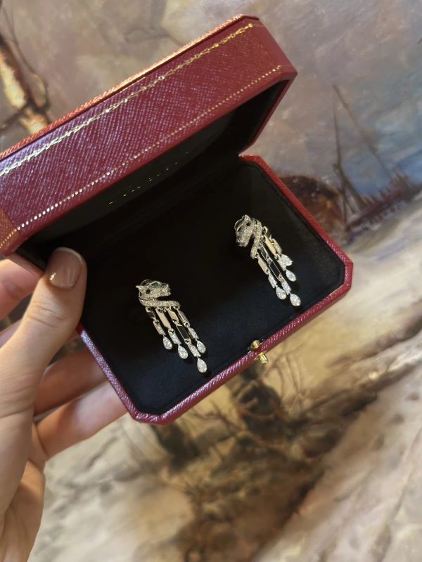 Cartier Panthère de Cartier earrings H800780 5