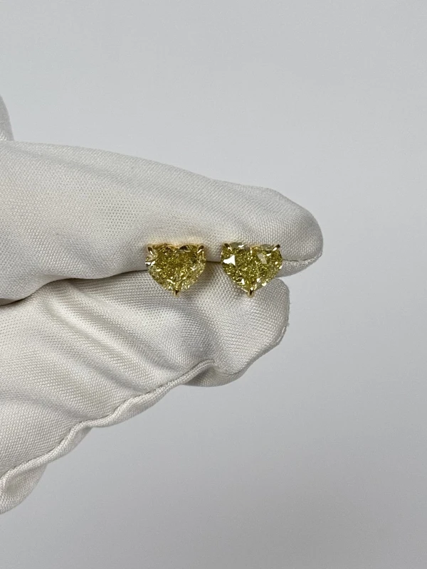 No name HEART DIAMOND ERRING, YELLOW GOLD NN2.02-2.05 FY/VS2 2