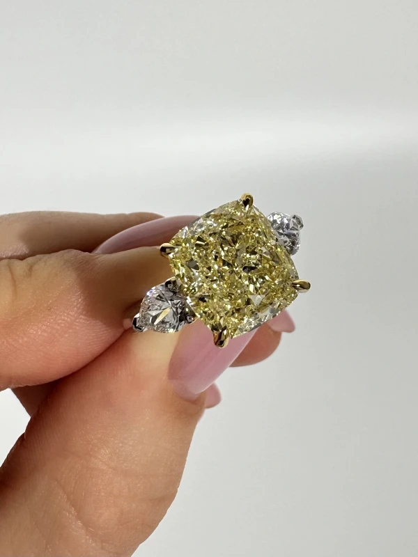 No name CUSHION DIAMOND 6.53 CT FANCY YELLOW/VVS2 RING (SIZE 50) GIA nn6.53ct 3