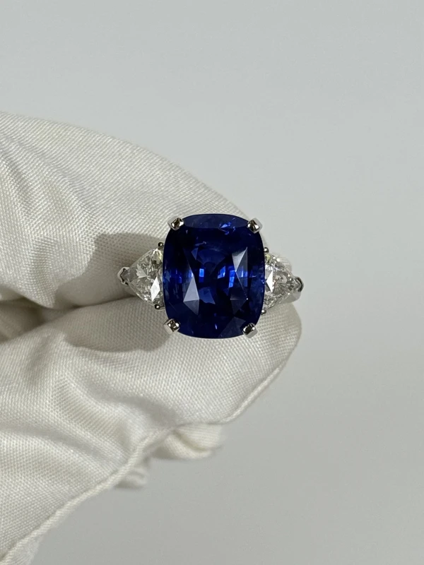 No name CUSHION SAPPHIRE 15.15 CT ROYAL BLUE RING (SIZE 51) nnS15.15ct 2