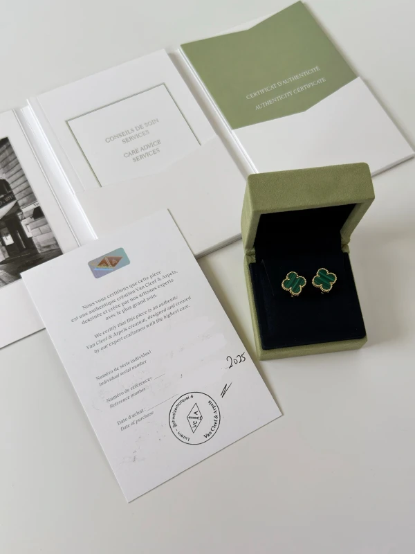 Van Cleef & Arpels VINTAGE ALHAMBRA EARRINGS VCARO3QL00 3