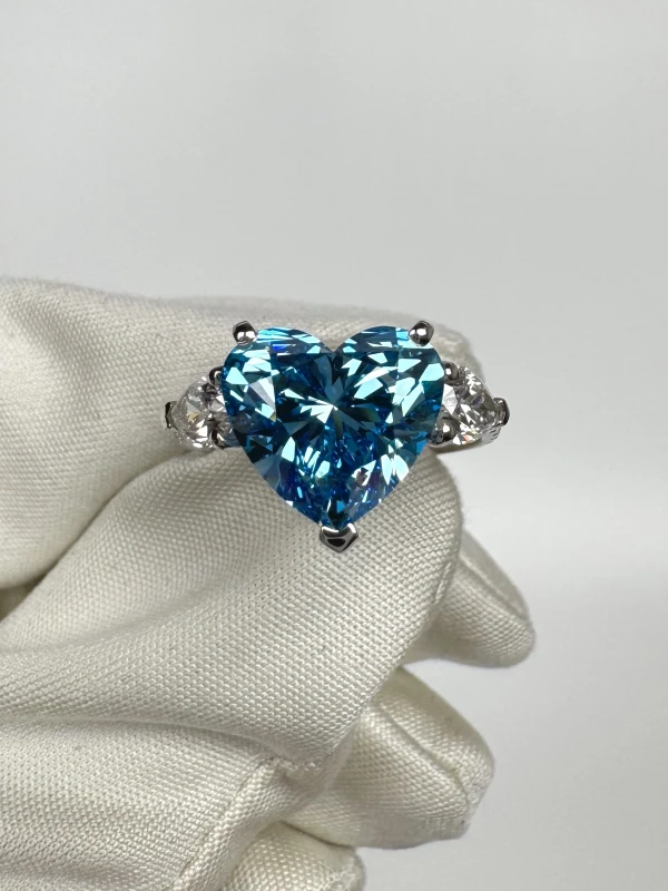 СЕРЬГИ NO NAME HEART DIAMOND 13.25 CT FANCY VIVID GREENISH BLUE/VVS2 SET (GIA) NN13.25 CT 8
