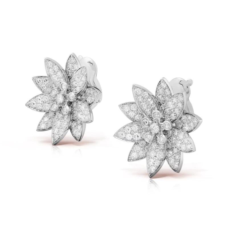 Van Cleef & Arpels. Lotus earrings, medium model VCARO96C00 2